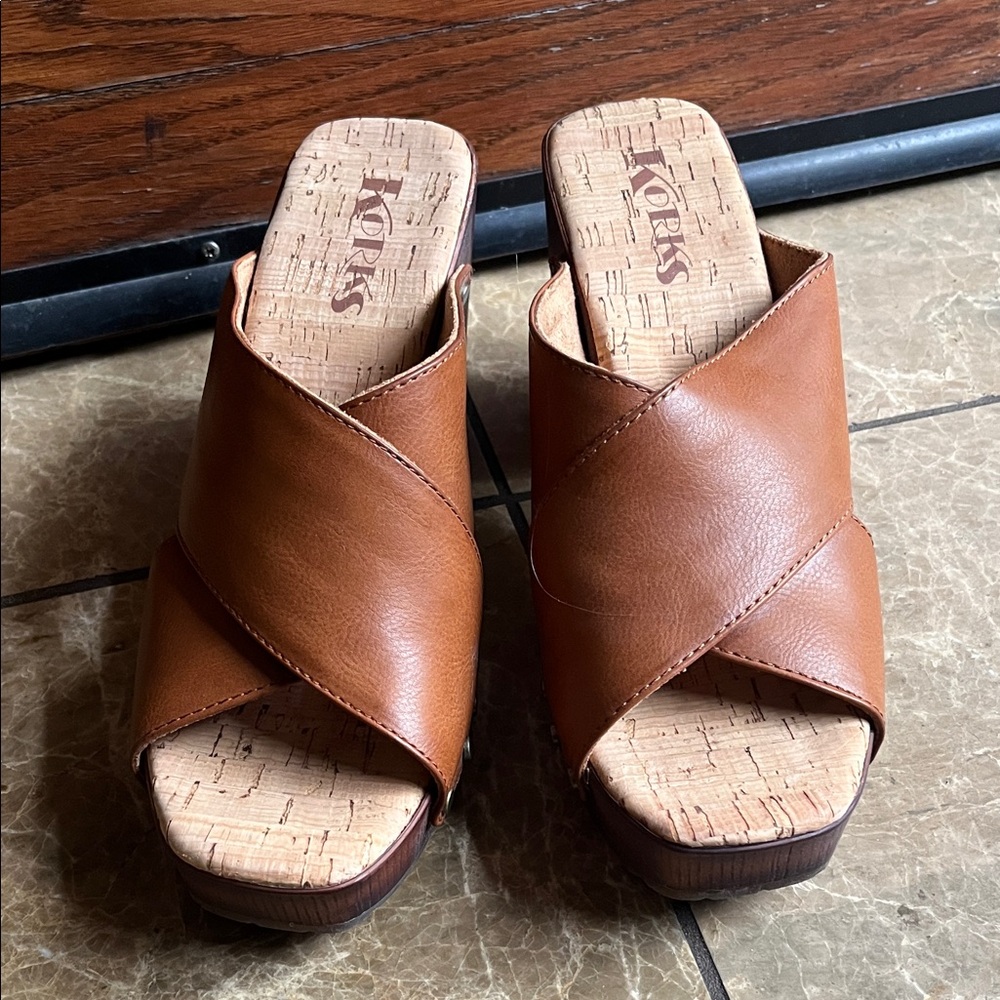 Korks Women's Brown Leather Mules